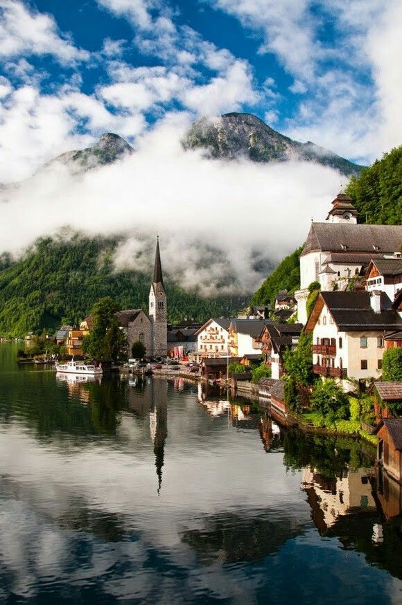 哈尔施塔特镇(hallstatt)是奥地利上 奥地利州萨尔茨卡默古特地区的一