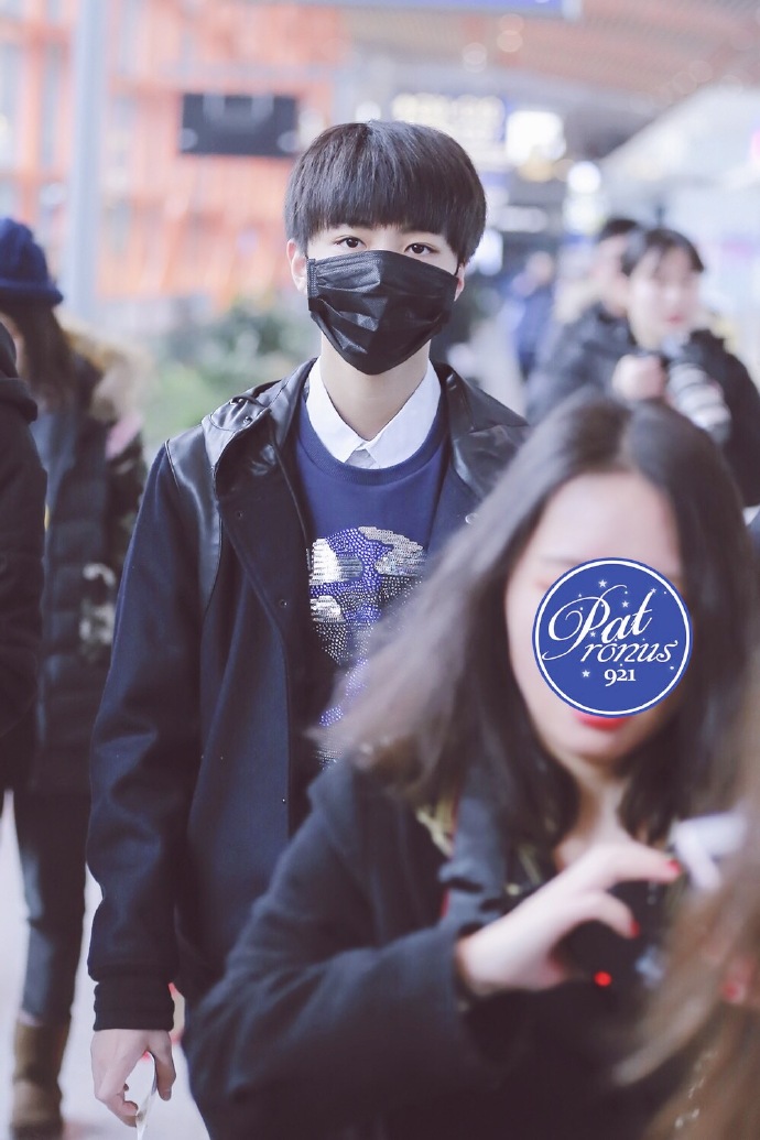 tfboys王俊凯#tfboys#王俊凯#160116 北京首都机场-重庆江北机场cr