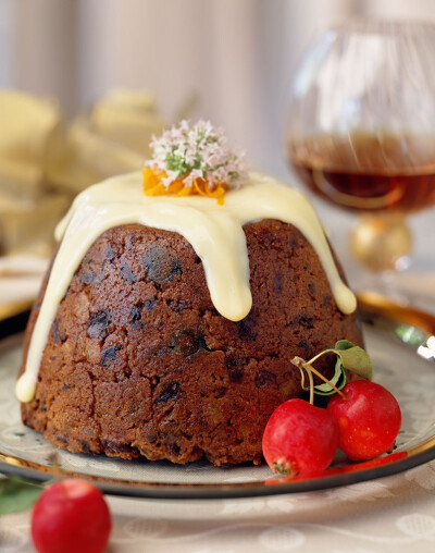 pudding,顾名思义就是英国圣诞节吃的一款甜品,这款甜品可谓英国家庭