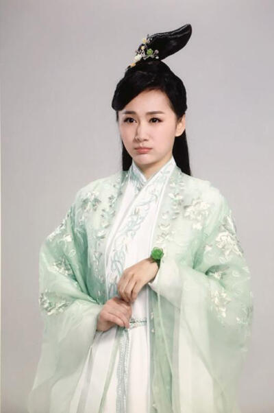 绿古装
