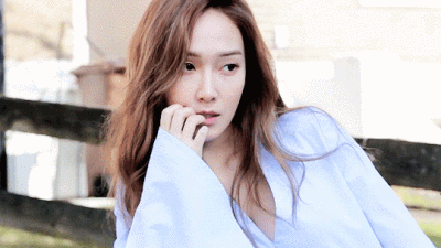 郑秀妍,jessica 汤不热六期,杂志拍摄过程动图,转自郑秀妍吧