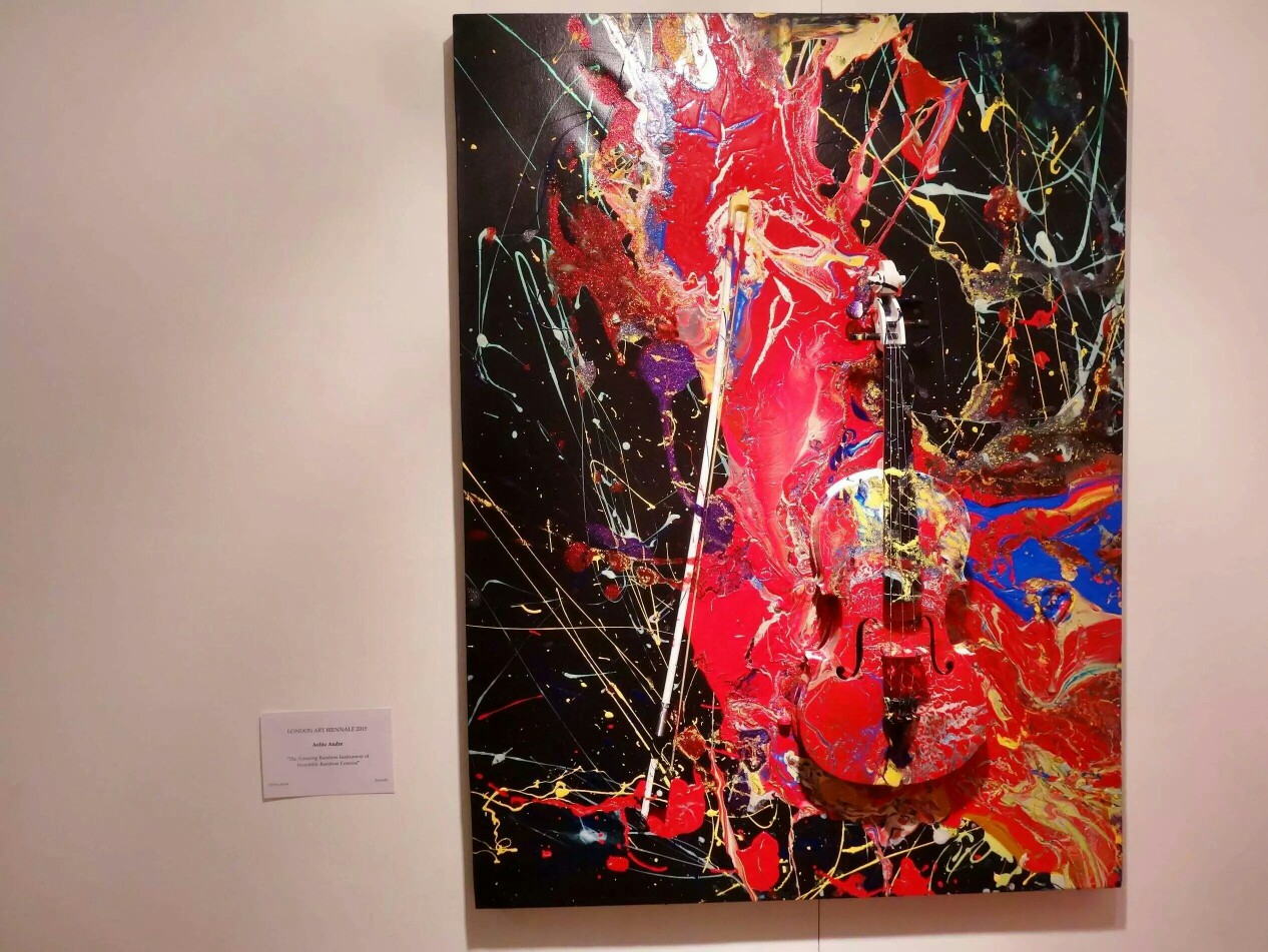 aelita Аndre是世界上最著名的抽象派画家之一,被国外媒体誉为"抽象