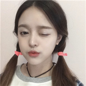对镜子拍女生头像