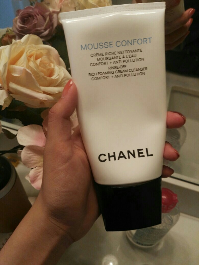 chanel的mousse confort,一点点就超级多泡沫hhh我的感觉的比较柔和的