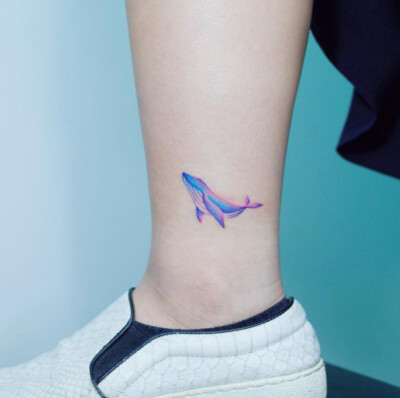脚踝纹身蓝鲸纹身水彩小清新纹身