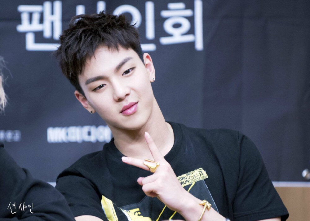 shownu# 150614 木洞签售会饭拍