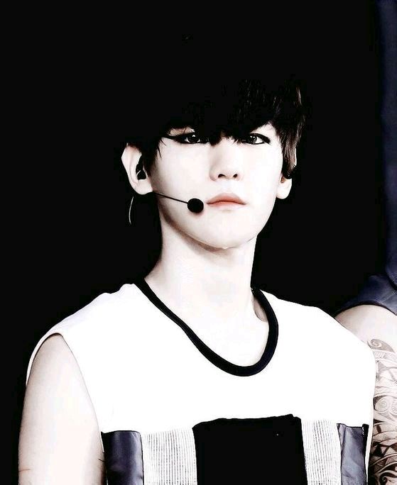 边伯贤,英文名BAEKHYUN。韩国大势男团exo