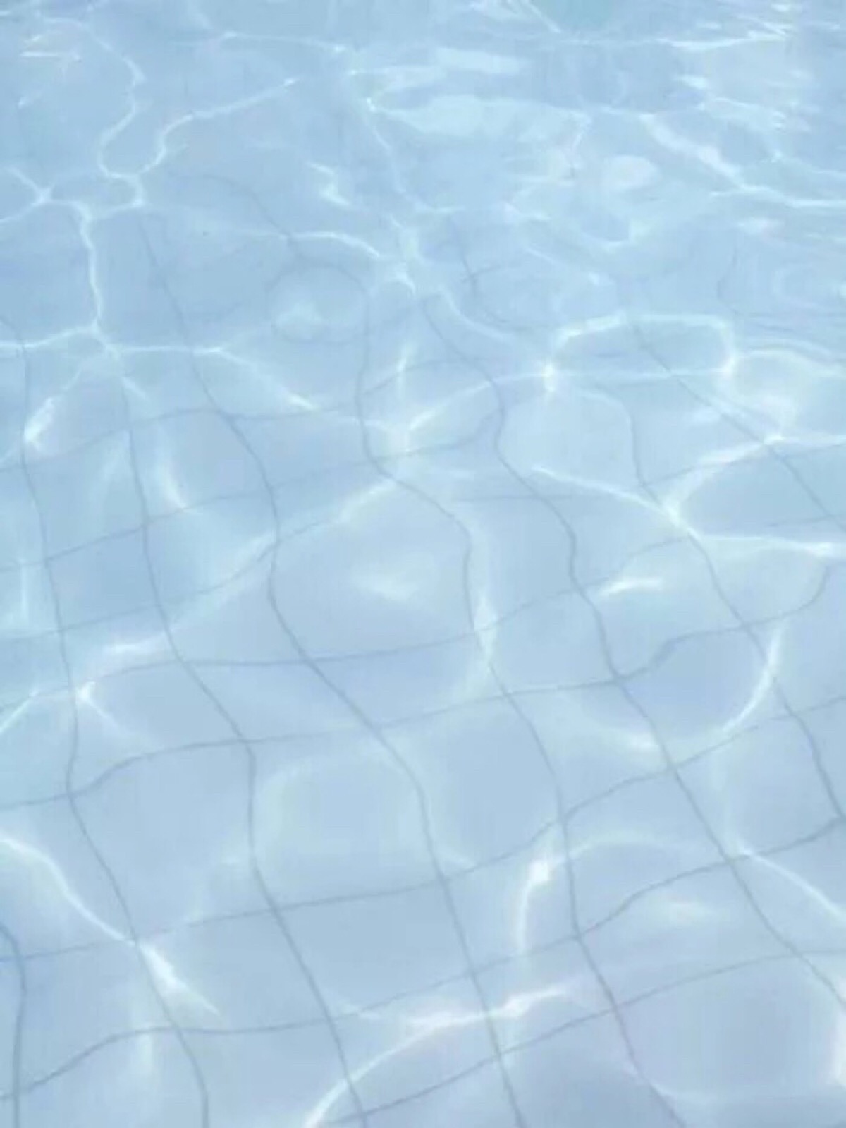 泳池美女 - 空间壁纸网