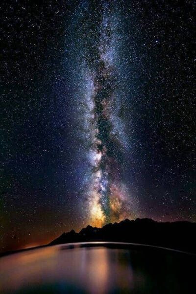 天文酷图# 我们的银河系在的的喀喀湖,秘鲁,by exclusive gems