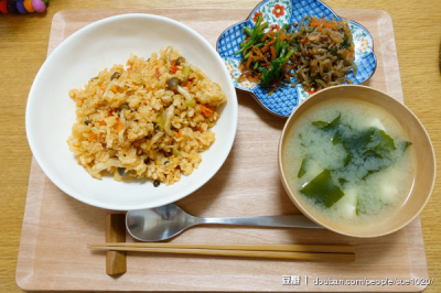 厨房 下厨房 晚餐 好吃 小吃 食物 饕餮 食谱 菜单 菜谱 摆盘 餐具