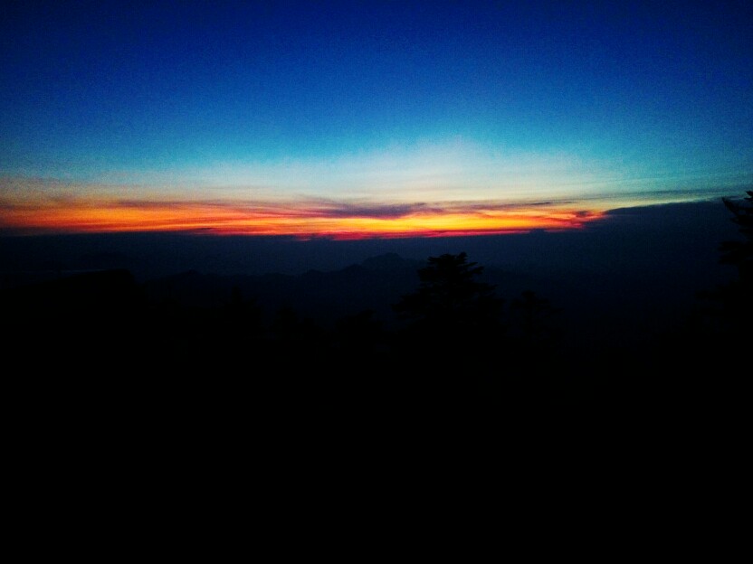 山顶日出真的是天生异象