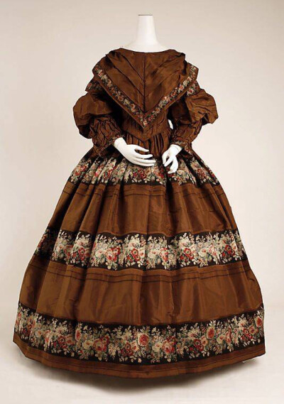 维多利亚时代中期的服装.
