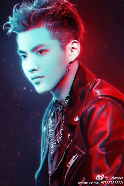 吴亦凡 kris exo 花美男 偶像 明星 帅哥 小鲜肉 锁屏 人物 杂志 屏保