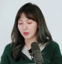 孙胜完 wendy 温温 温哥 阿温 孙承焕 孙承欢/抱图点赞专辑加图收藏