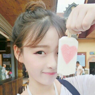 可爱的真人女生图片