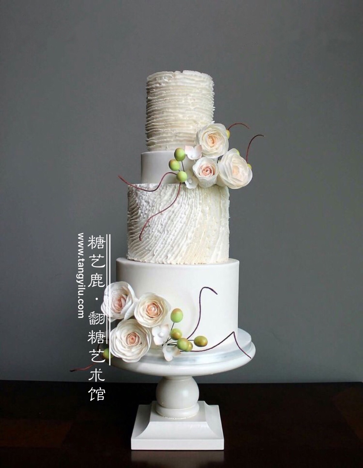 蛋糕-【翻糖蛋糕】米妮的蝴蝶结_七彩蛋糕