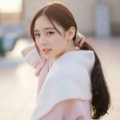 气质干净可爱女神清纯女生头像 0 1 含雨流离  发布到  清纯马尾