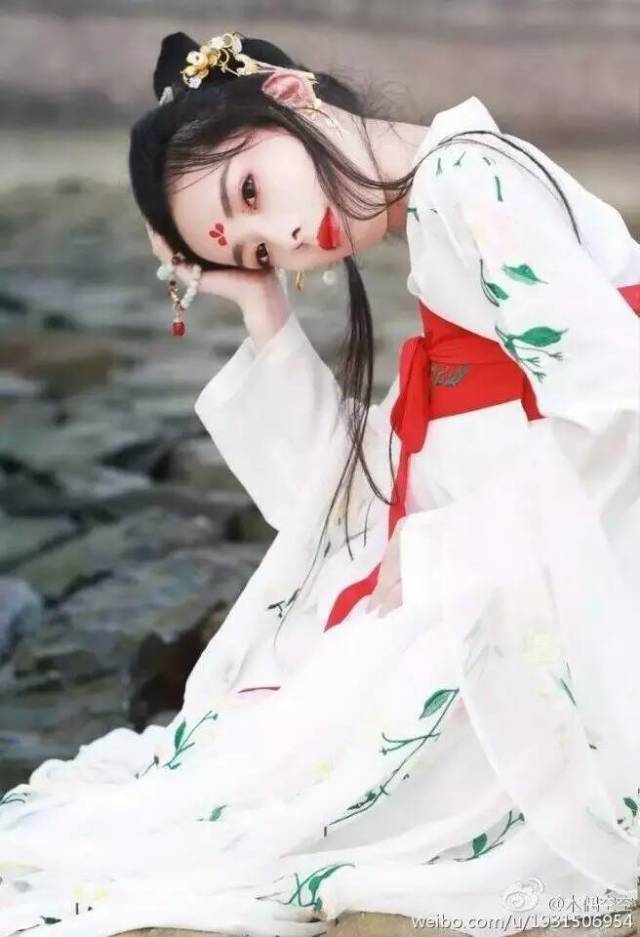 唯美,小清新,汉服,古装,古风,古风头像,古风女头,禁二传 by浅醉°