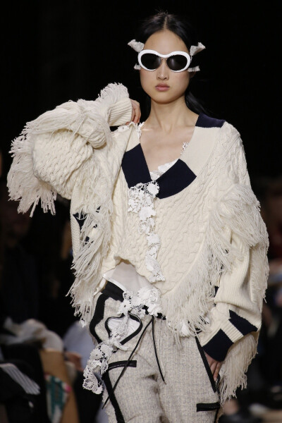 日本设计品牌 sacai 于巴黎时装周发布2017秋冬高级成衣系列