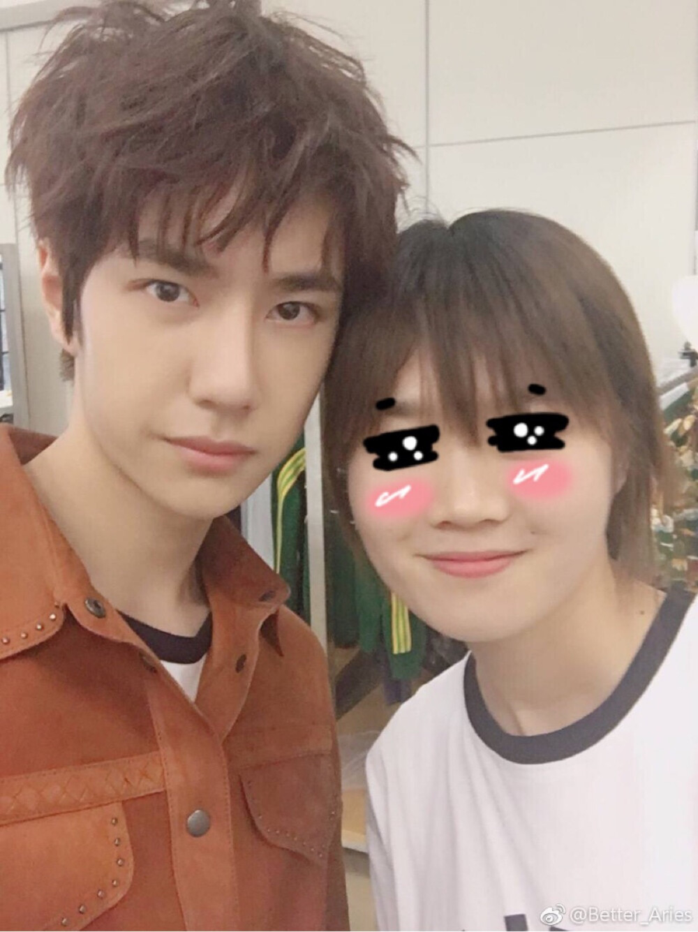 红秀男朋友# @uniq-王一博 #王一博#,这位少年有着一张扑克脸,老被人