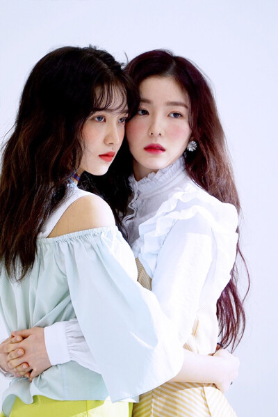 red velvet(红色天鹅绒)裴珠泫(irene)姜涩琪(seulgi)孙承欢(wendy)