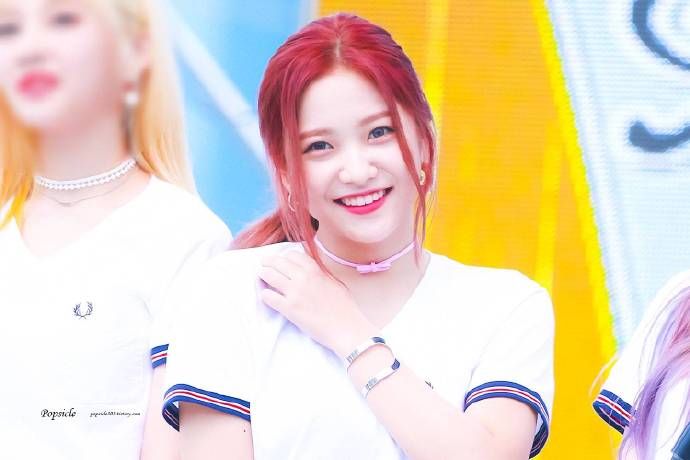 red velvet金艺林 yeri[转于微博@redvelvet_dh_中文站]