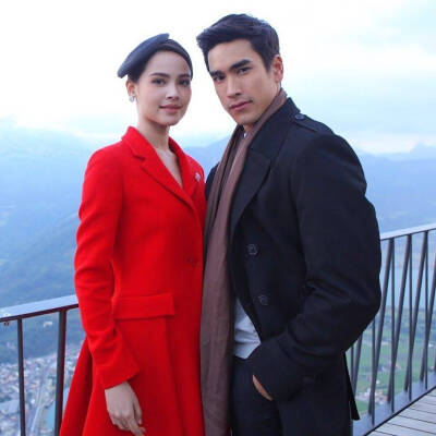 yaya urassaya sperbund-barry nadech kugimiya/naya