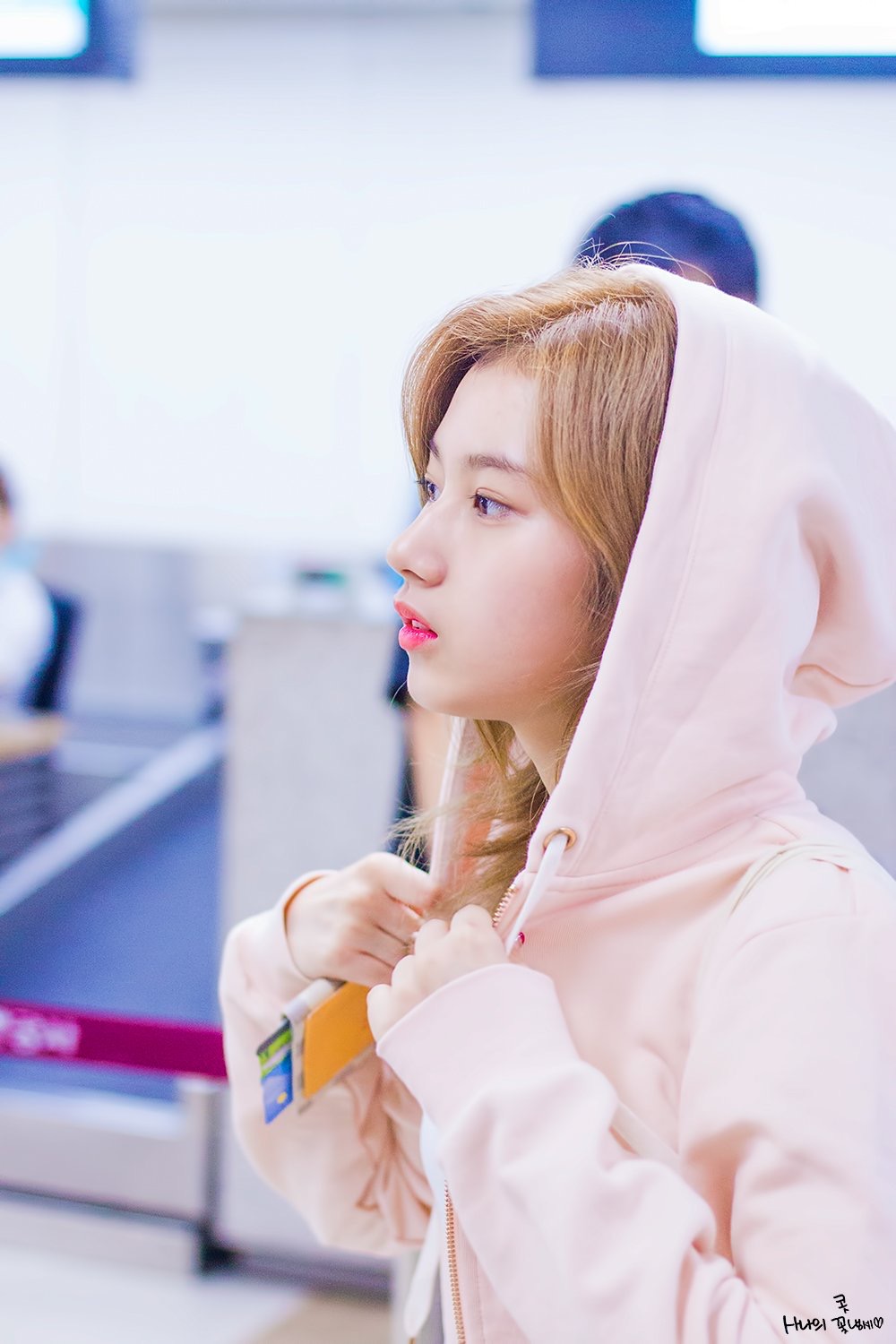 twice 凑崎纱夏(sana)