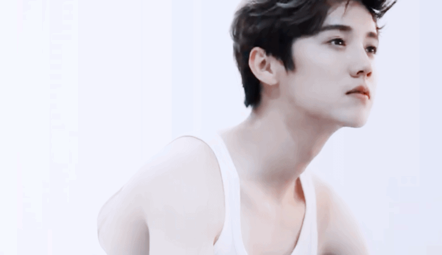鹿晗# 170708. gif 舷盗 .