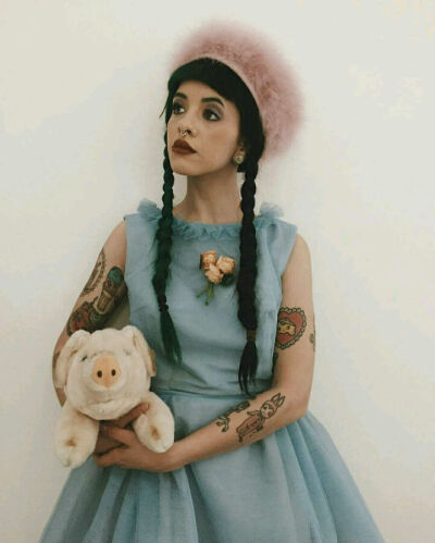 melanie martinez 牙缝妹 牙牙 牙缝妹 梅兰妮马丁内兹 欧美 歌手