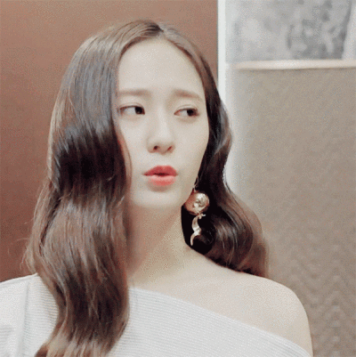 【河伯的新娘2017】郑秀晶 武罗 gif (cr.微博-大皮晶)