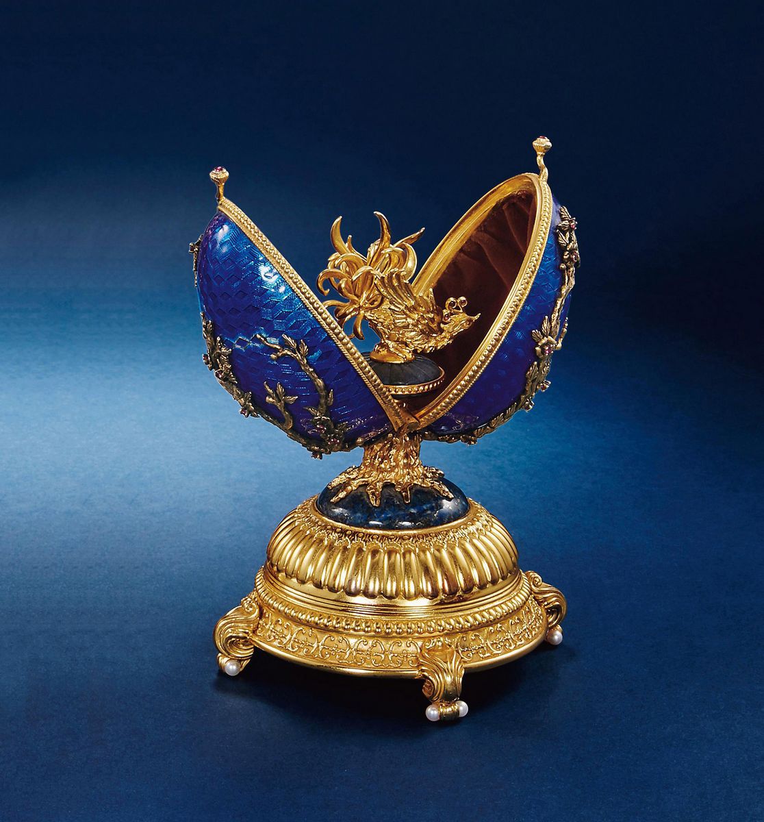 fabergé egg(法贝热彩蛋)