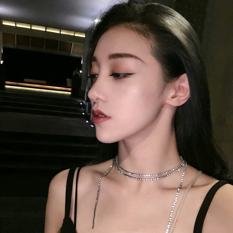 世中仙儿の女生头像〔气质〕〔高冷〕〔原宿风〕