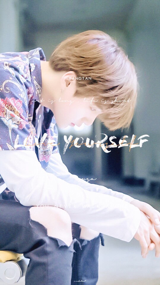 闵玧其suga love yourself壁纸