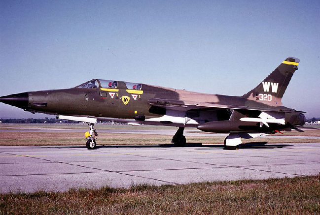 f-105"雷公"