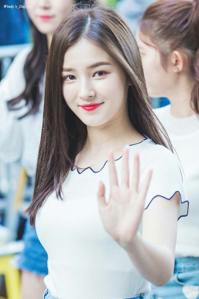 nancy 李承利 momoland