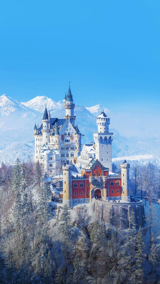 swan stone castle,德语:schloss neuschwanstein)全名新天鹅石城堡