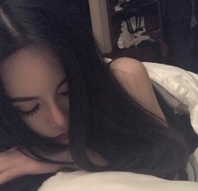 点赞  评论  酷到六亲不认 柔到普渡众生 0 1 萌尐芽  发布到  头像