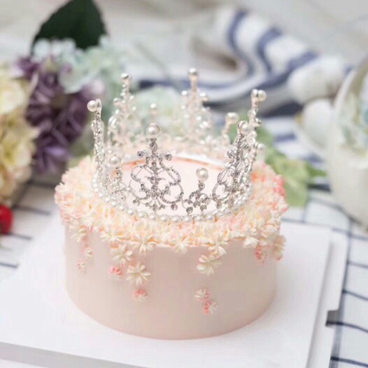 【生日蛋糕2021】韓國公主皇冠蛋糕爆紅～超夢幻奶油擠花+浮誇皇冠