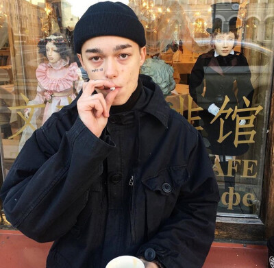 阳光大男孩