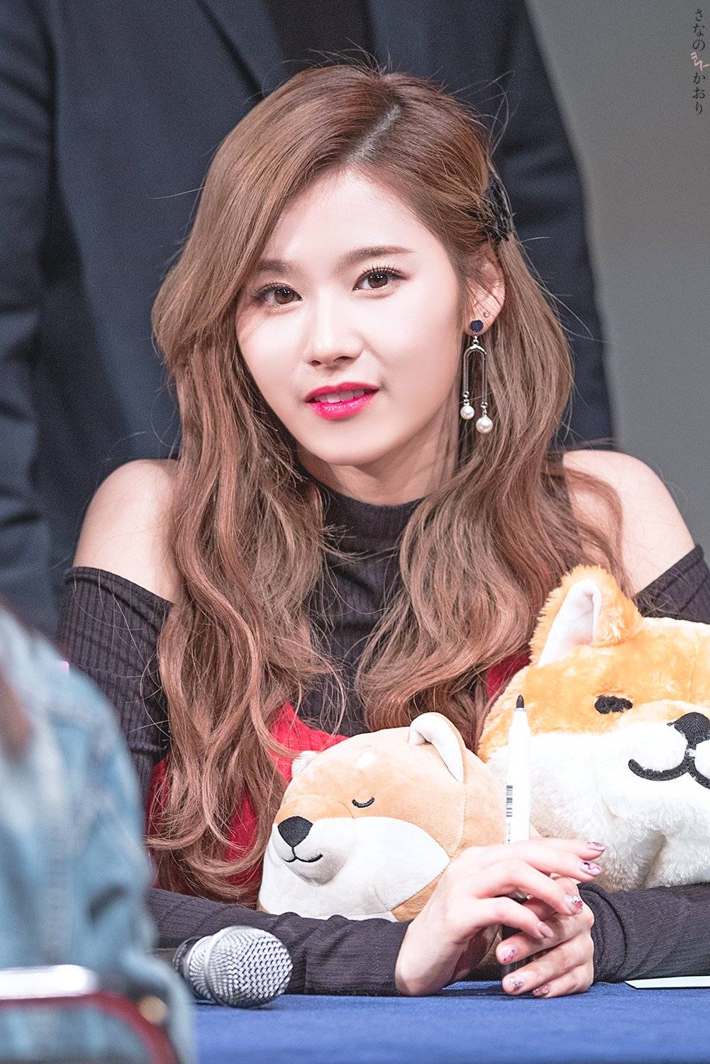 凑崎纱夏 sana twice成员