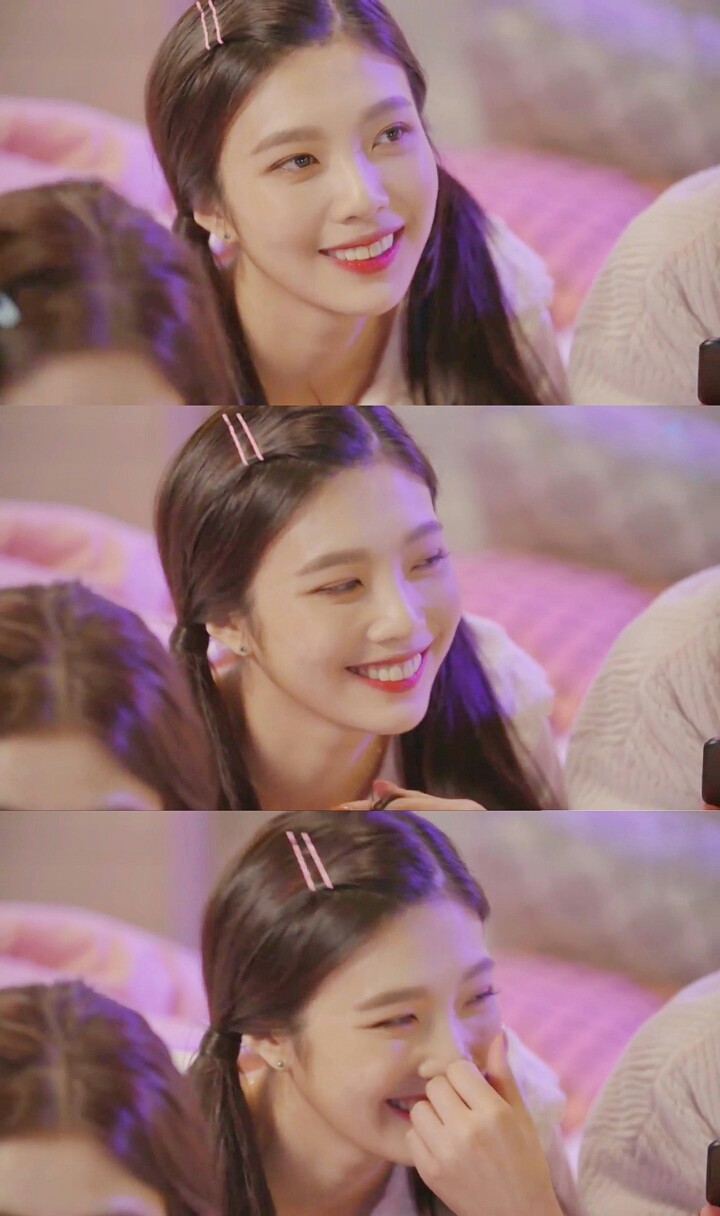 朴秀容 redvelvet joy躺放vline截图