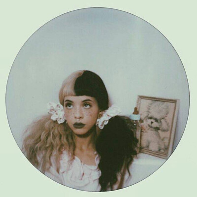 牙牙melanie martinez 牙缝妹 欧美歌手