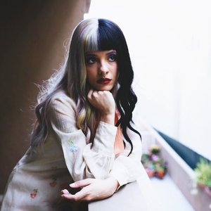 牙牙melanie martinez 牙缝妹 欧美歌手