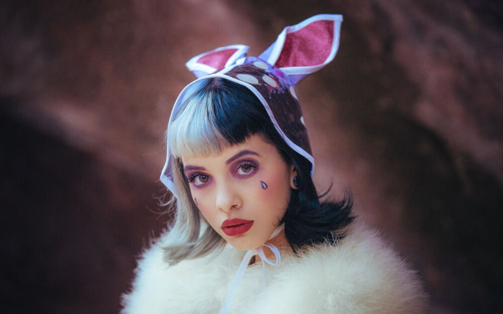 牙牙 melanie martinez 牙缝妹 欧美歌手 兔子