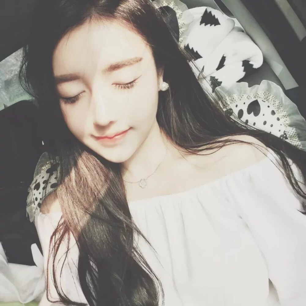 女头 小清新 闭眼