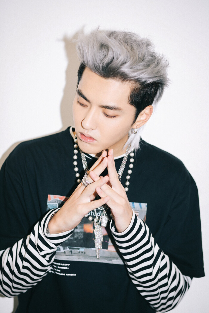 吴亦凡 2017江苏卫视跨年演唱会