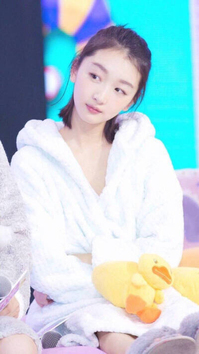 周冬雨是蛮可爱的颜