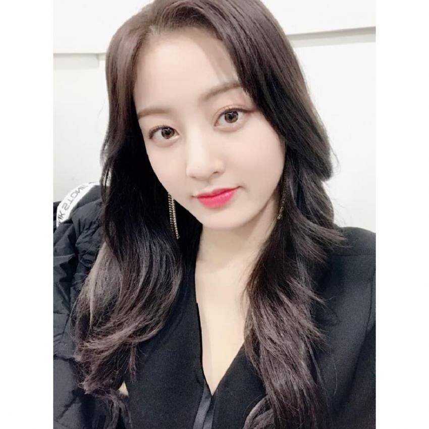 朴志效 jihyo