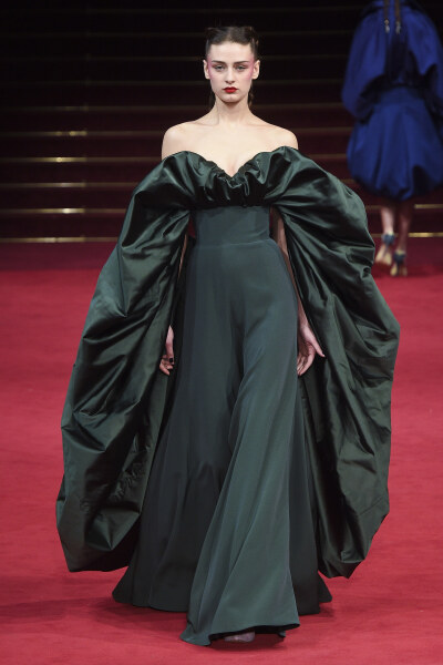 alexis mabille (艾历克西斯·马毕)2018春夏巴黎高定时装秀